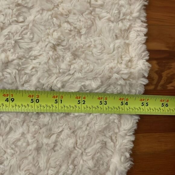 Berkshire Blanket Creamy White Faux Fur Round Christmas Tree Skirt Holiday Decor - Picture 3 of 7